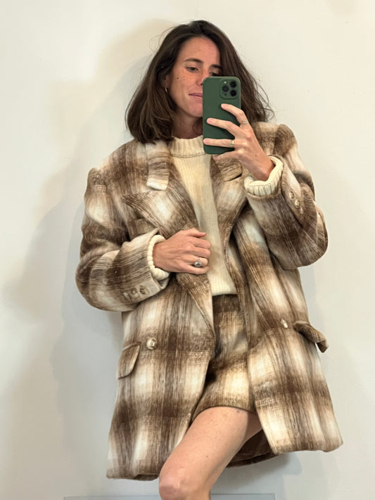 VRG CRL. Conjunto blazer y falda