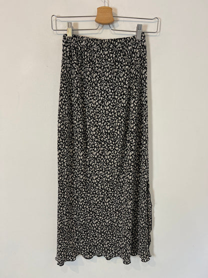 PULL&BEAR. Falda midi plisada estampada T.s