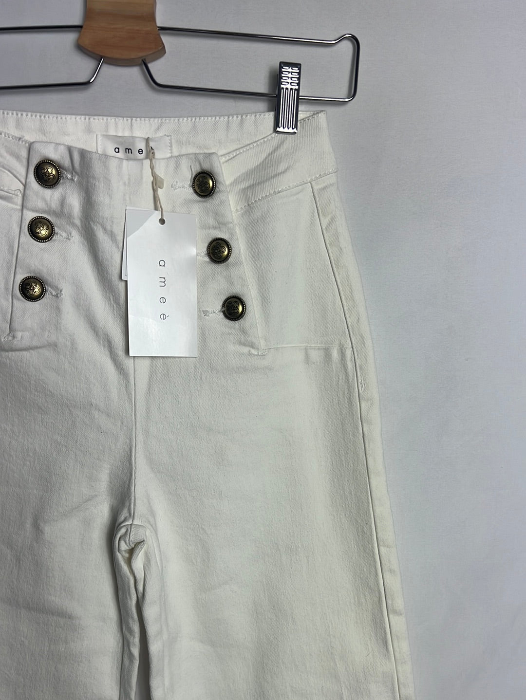 AMEÉ.Pantalones blancos rectos  T.s