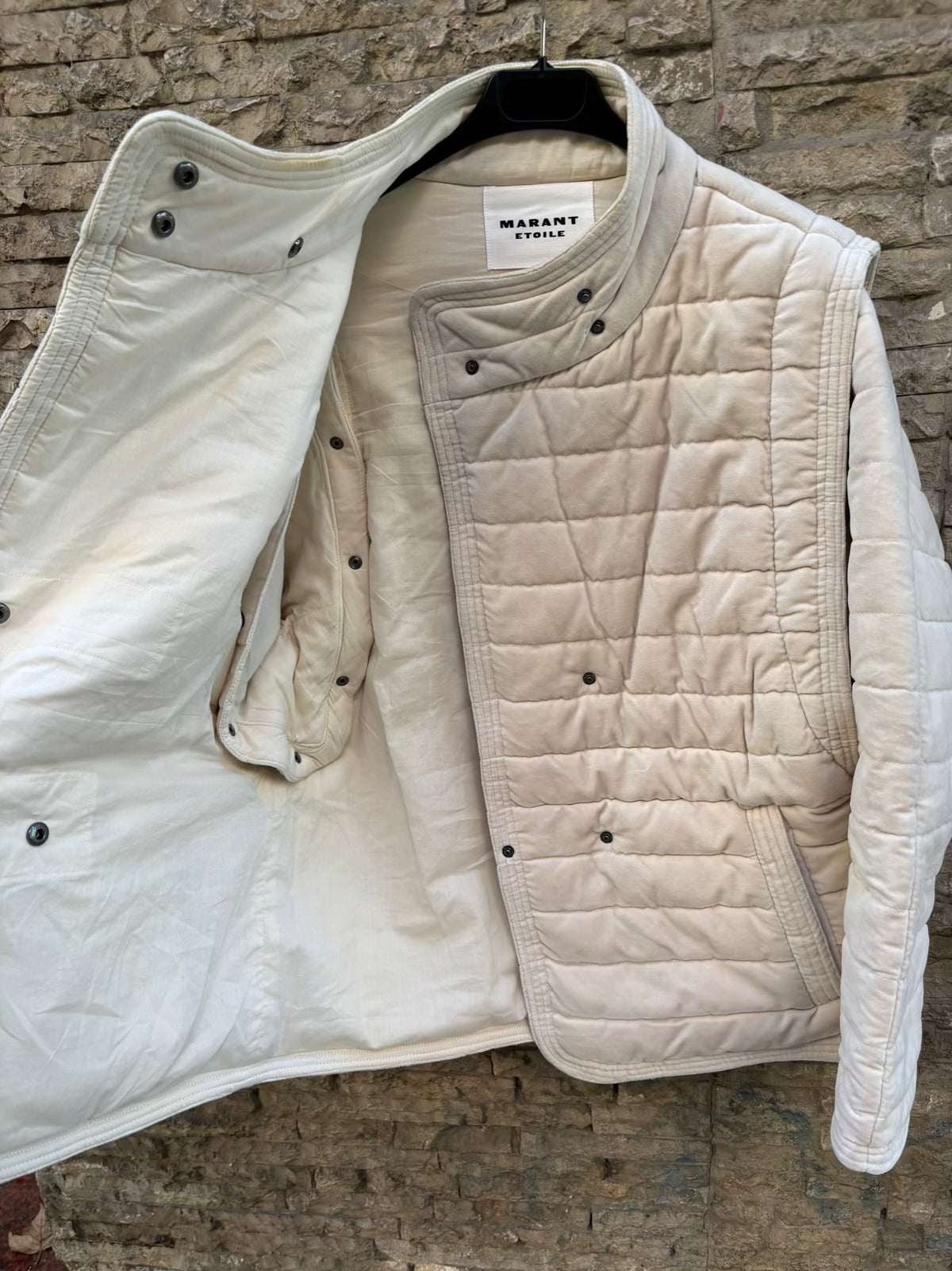 ISABEL MARANT ETOILE. Chaqueta acolchada convertible Areta