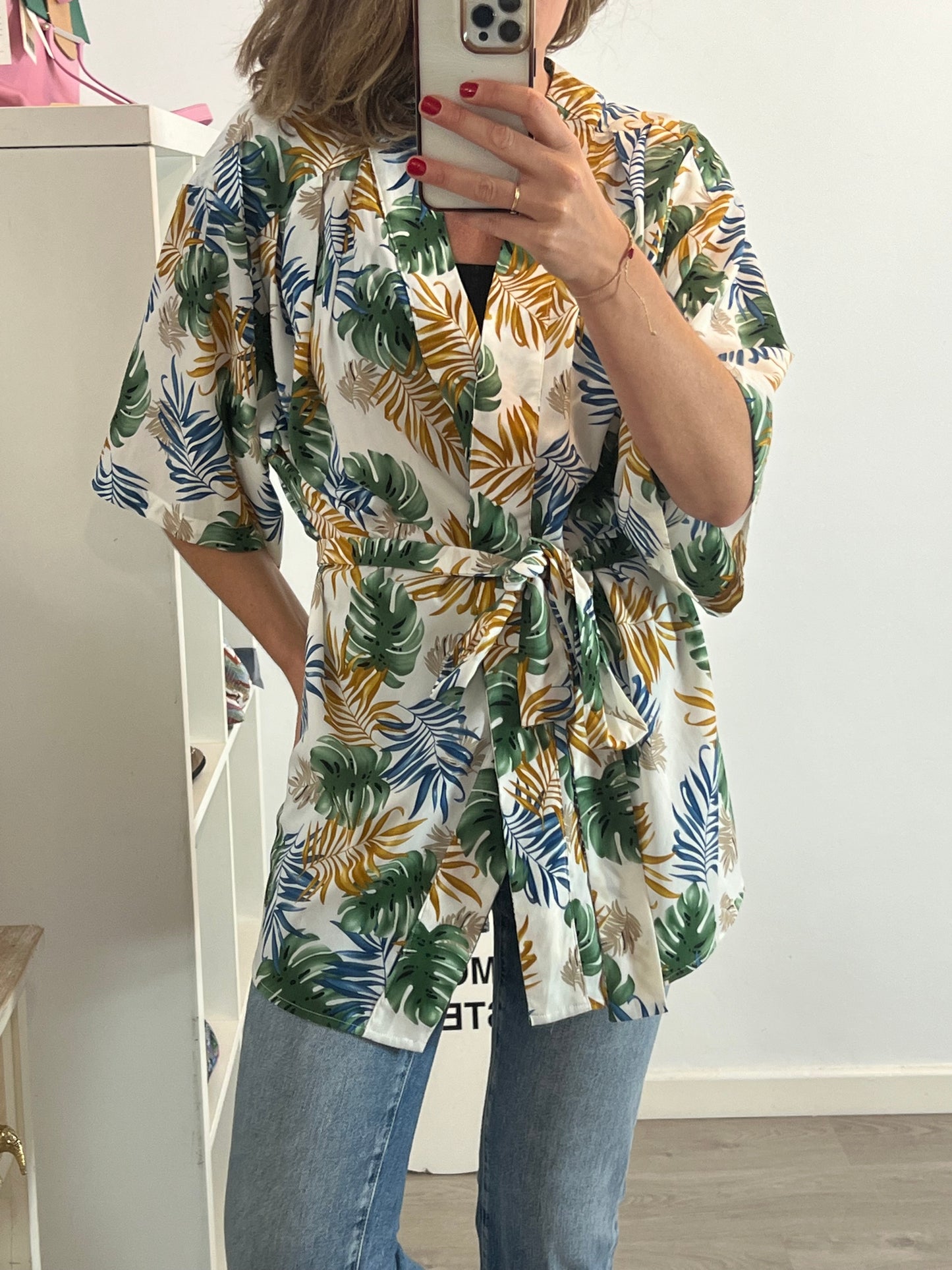 ARTLOVE. Tropical print kimono. TS