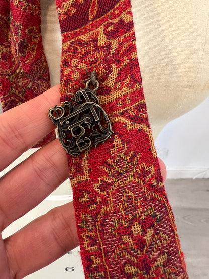 TBA. Corbata tonos burdeos