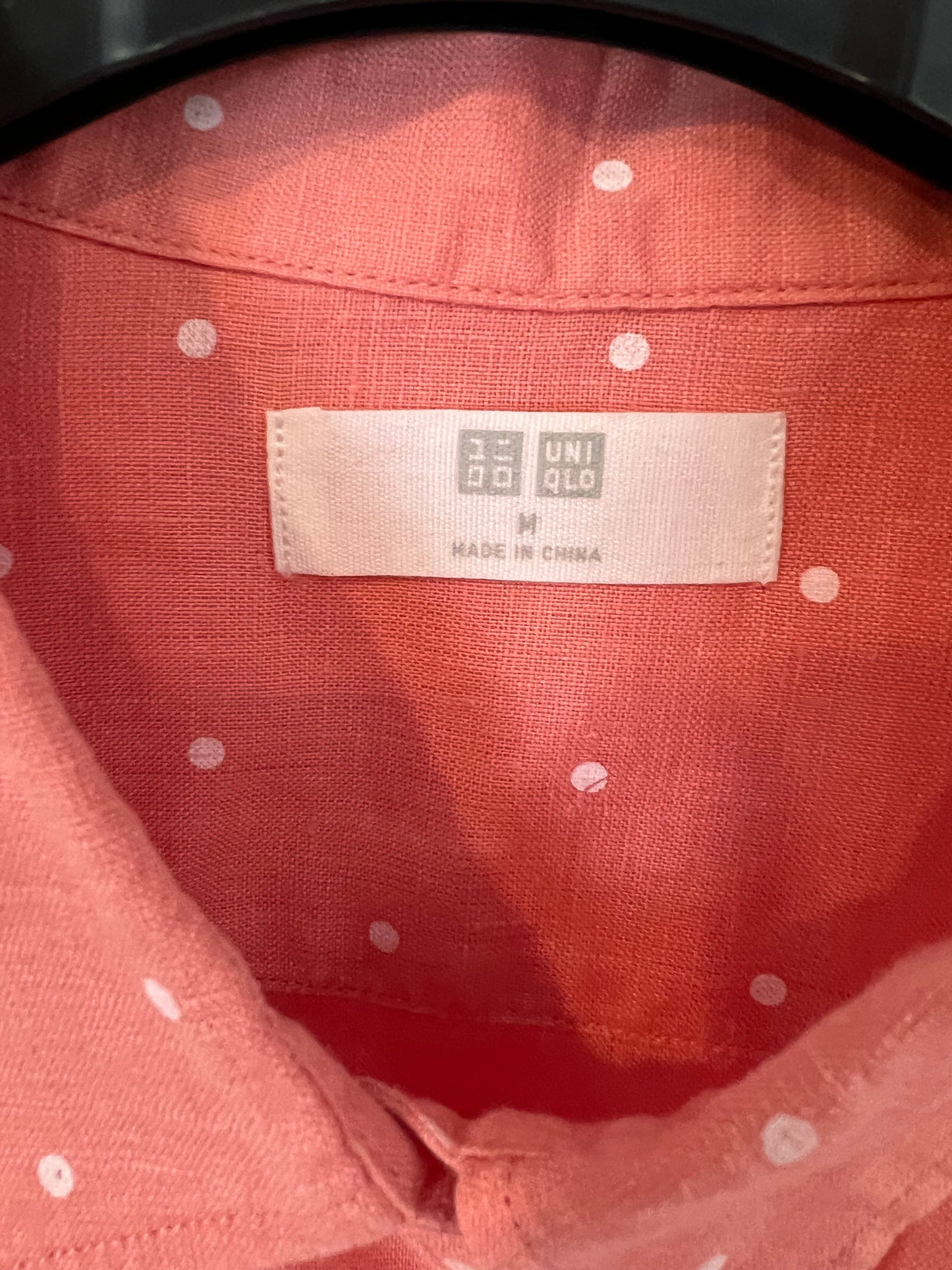 UNIQLO. Polka dot linen shirt. TM