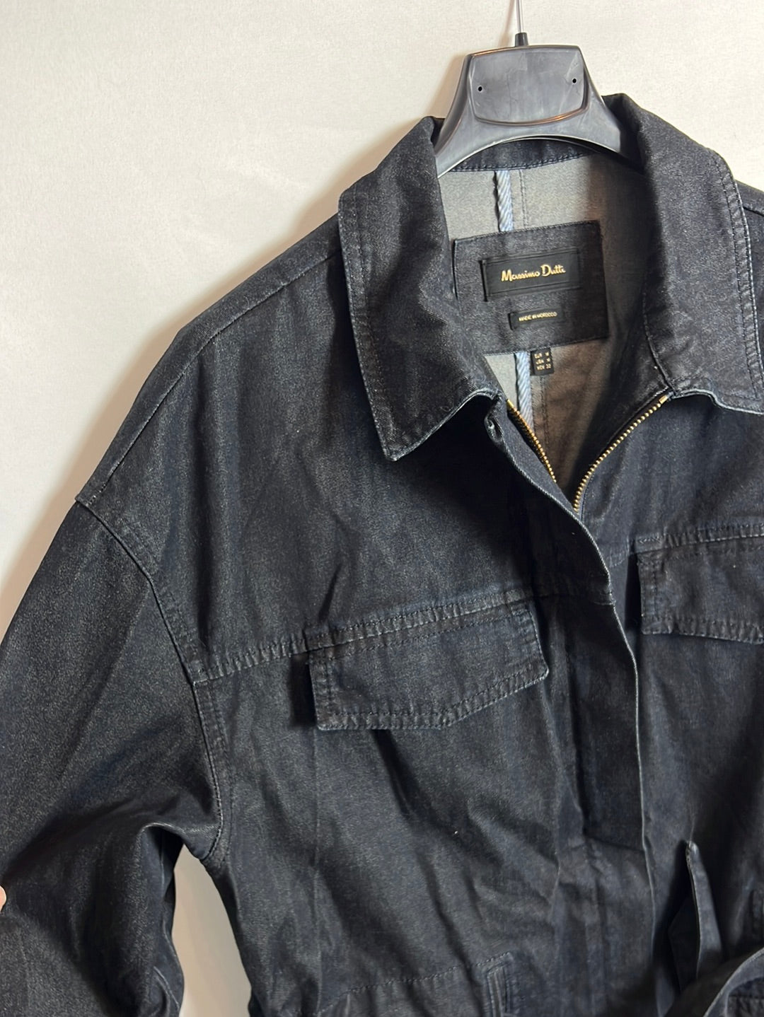 MASSIMO DUTTI. Chaqueta denim oscuro ajustable. T M