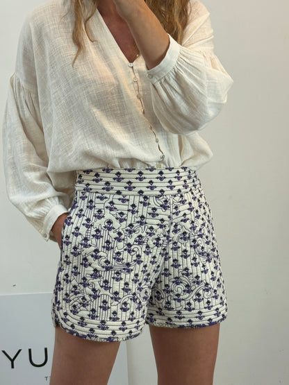 CLAUDIE PIERLOT. Textured printed shorts. Size 38
