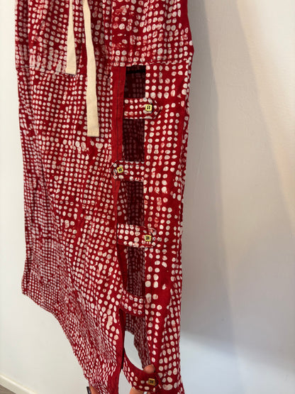 KIMALÉ. Conjunto falda y camisa roja estampada. T 36