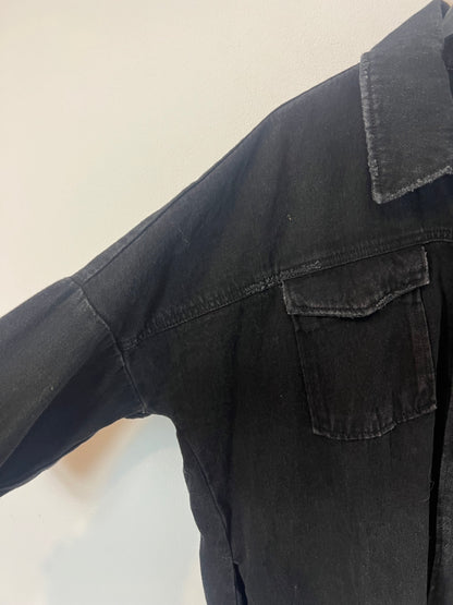 ZARA. Chaqueta denim negra. T S