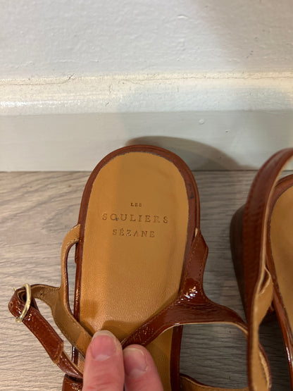 SÉZANE. zapatos camel hebilla. T 38