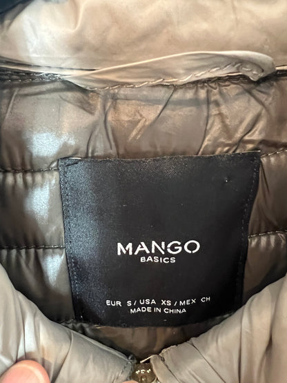 MANGO. Light beige Ts feathers