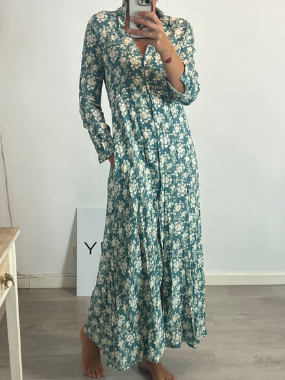 OTRAS. Vestido largo camisero azul flores. T M