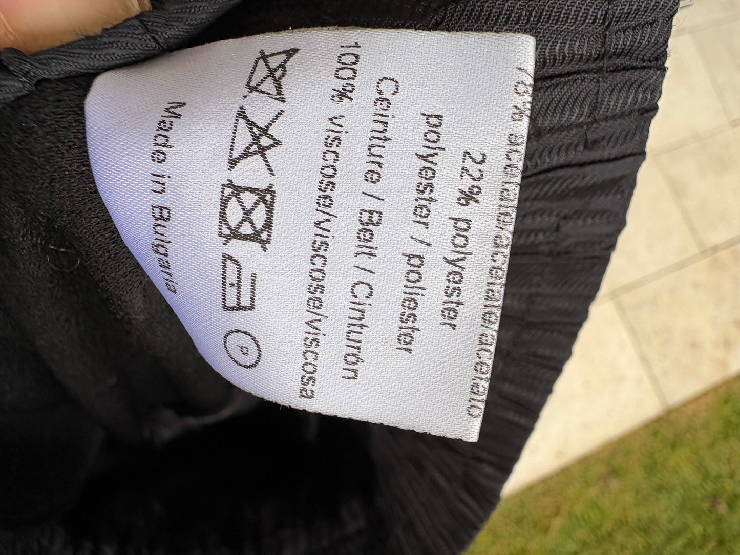 SANDRO. Pantalón fluido detalle cintura