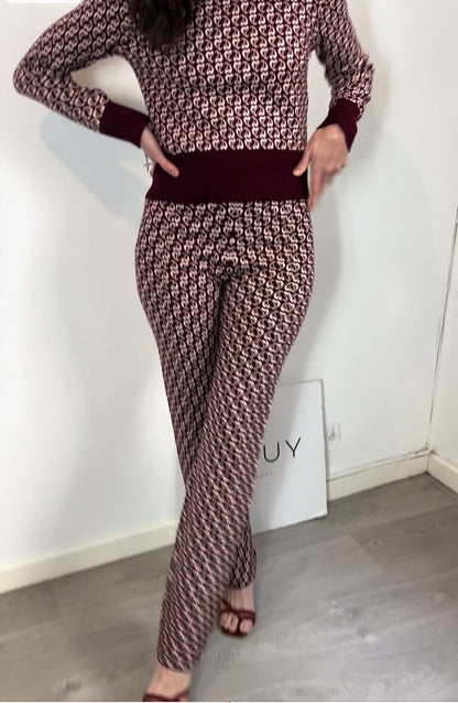 CLAUDIE PIERLOT. Total look punto burdeos estampado. T 1 (S)