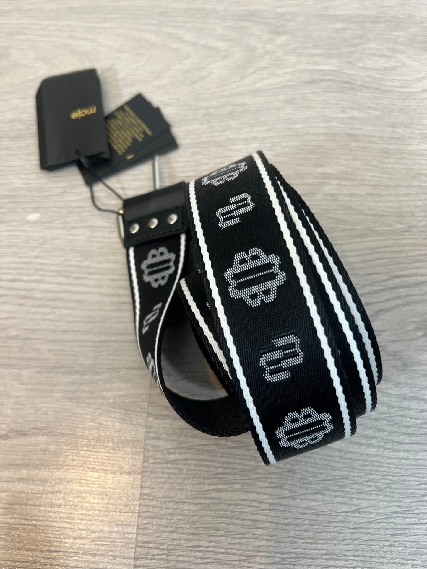 MAJE. Cinturón negro tela T.u