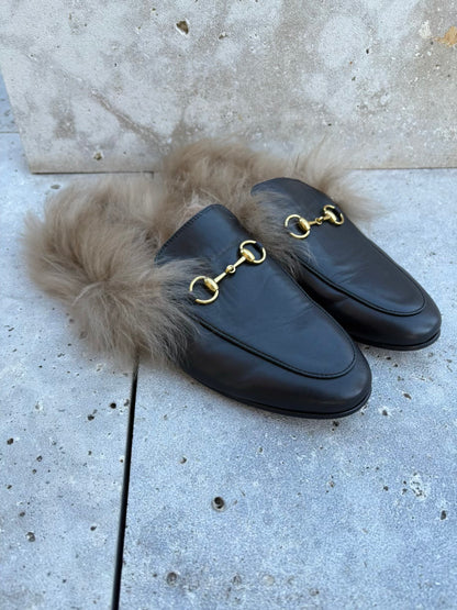 GUCCI. Mules Princetown forro pelo. T 38