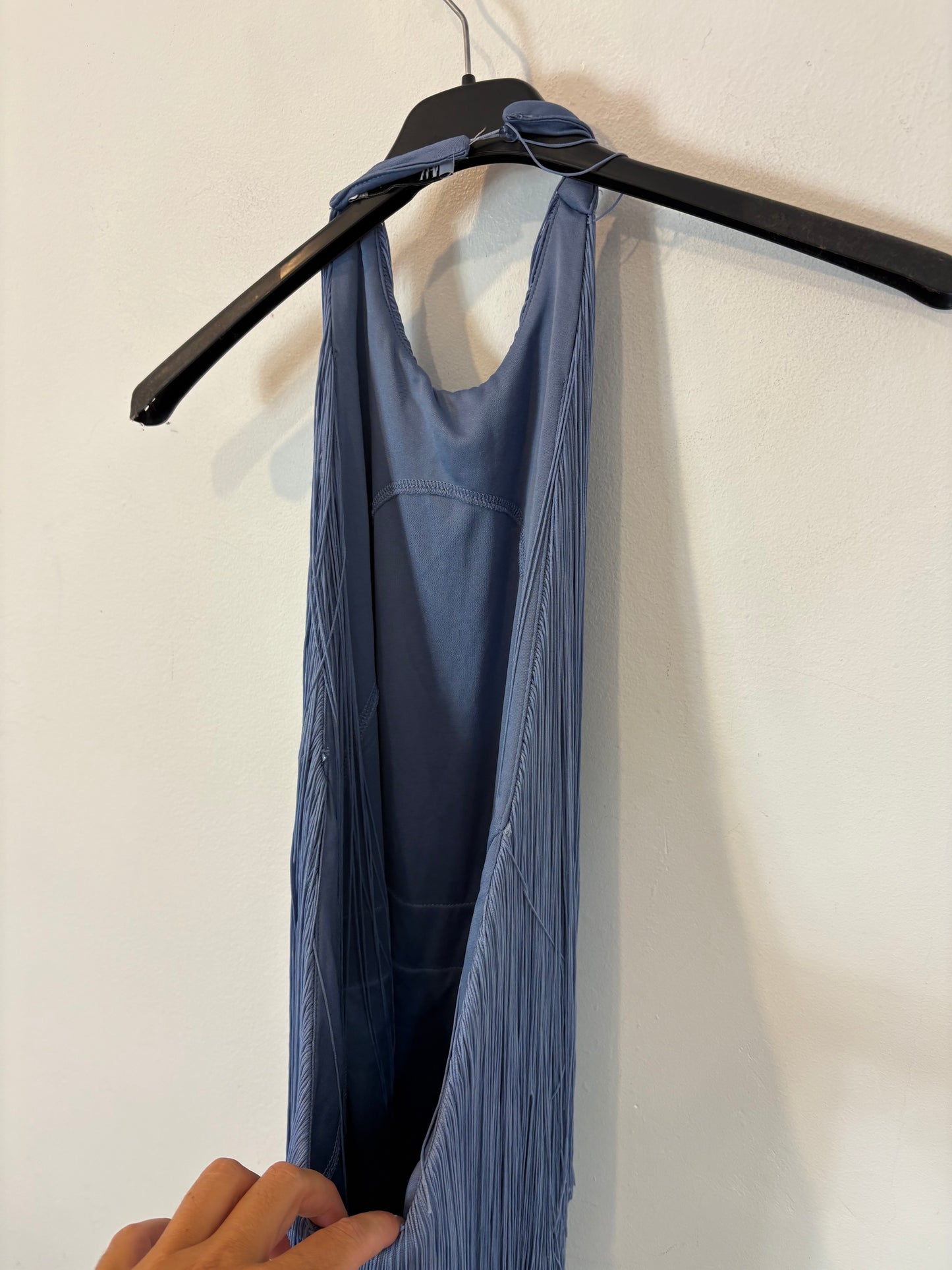 ZARA. Vestido corto flecos espalda al aire. T S