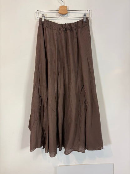 CARLOTA & CO. Falda larga marrón fluida
