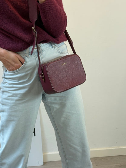 EHLEA. Bolso piel burdeos