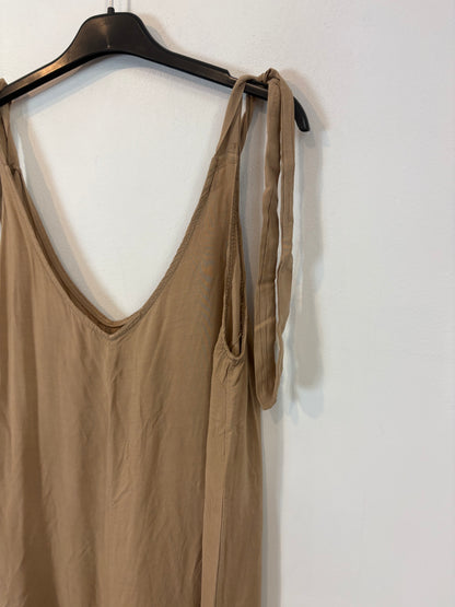 OTHERS. Beige fluid jumpsuit. YOU (S/M)