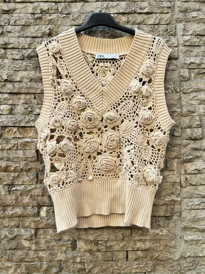 ZARA. Top beige croché