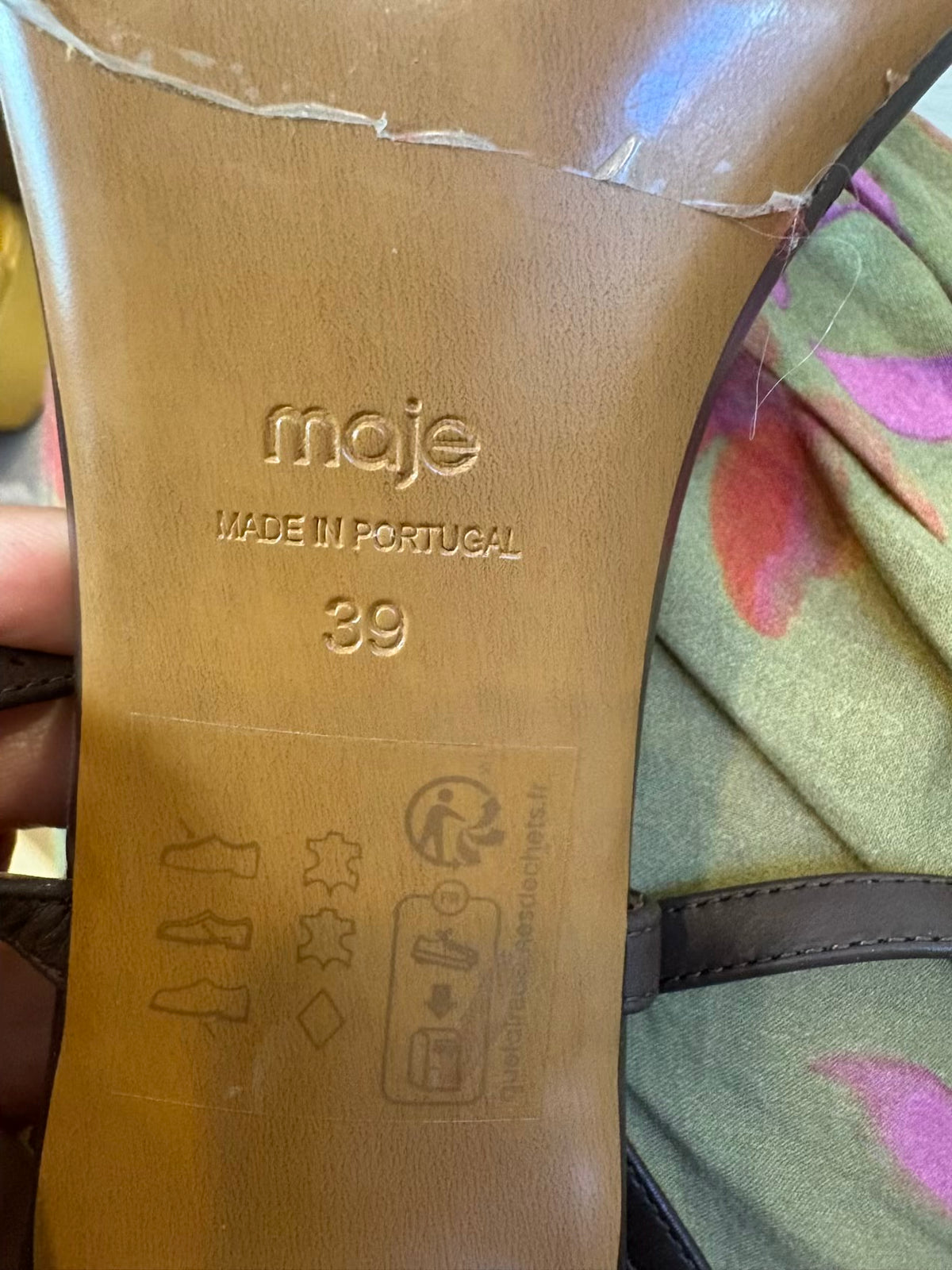 MAJE. Sandalias de piel con tiras. T 39