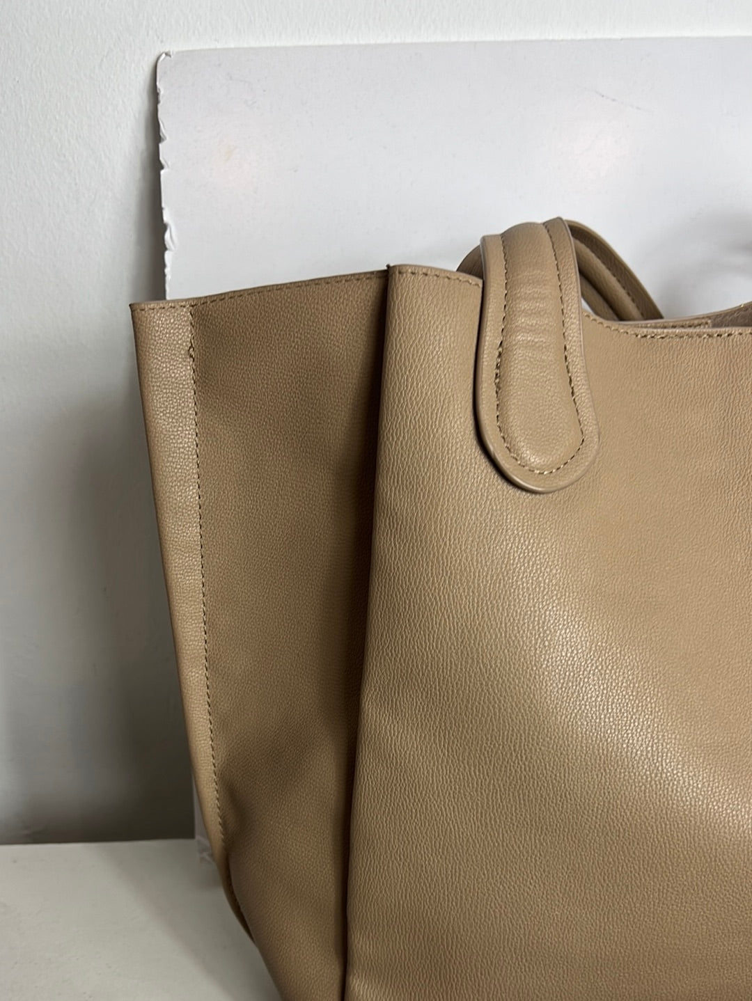 ZARA. Bolso tote  beige