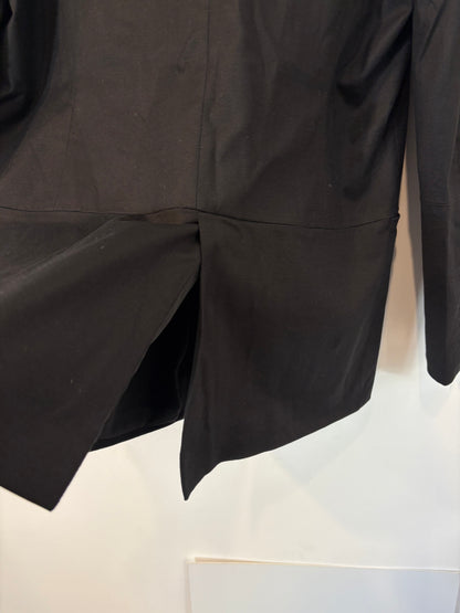 INTROPIA. Blazer negra solapa