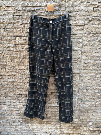 ZARA. Pantalón cuadros botón dorado