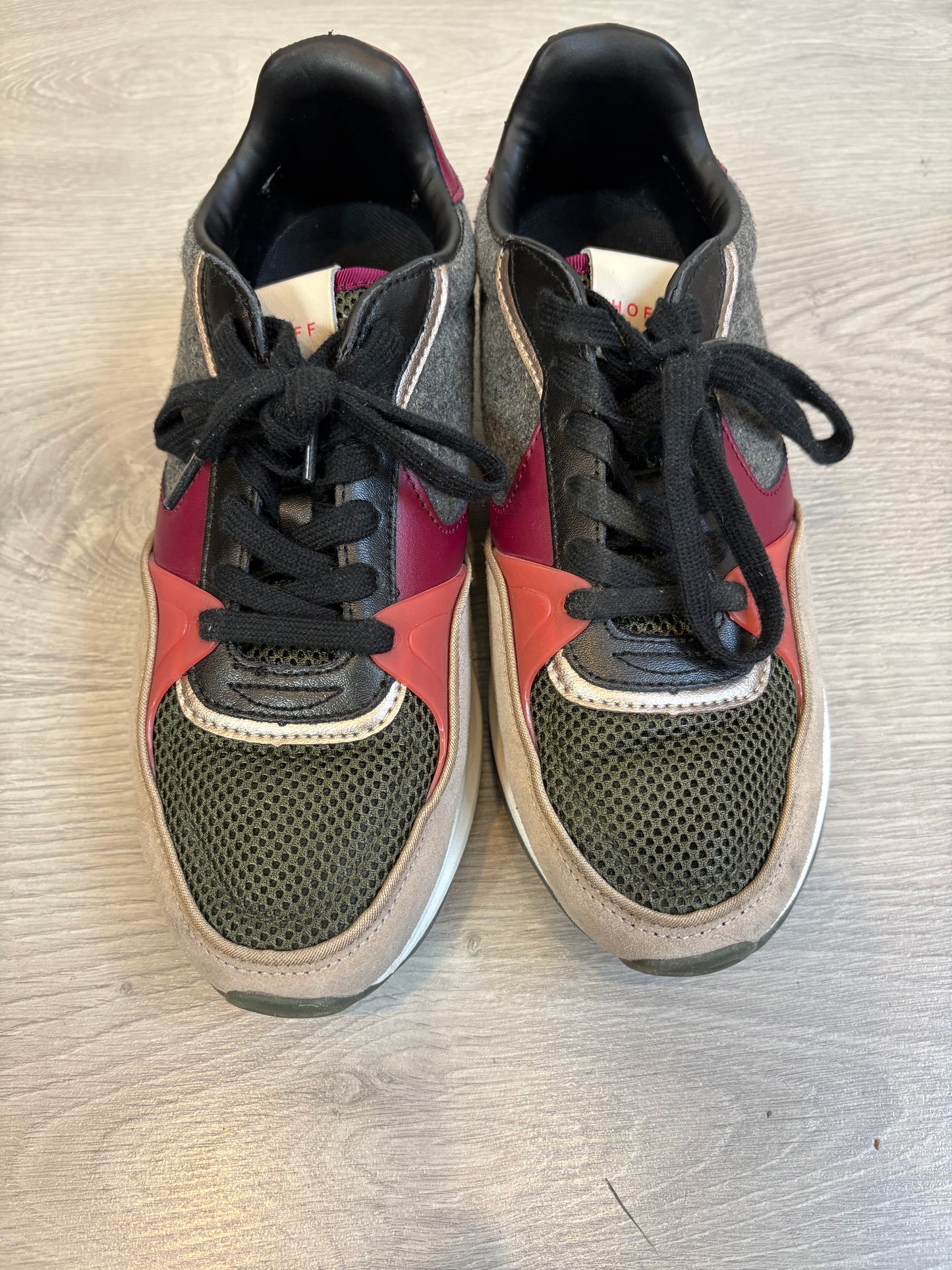 HOFF. Zapatillas texturas burdeos. T 41