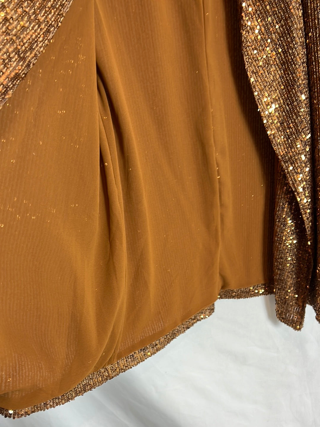 LOVE ROOM. Flowing mini sequin jacket. TM