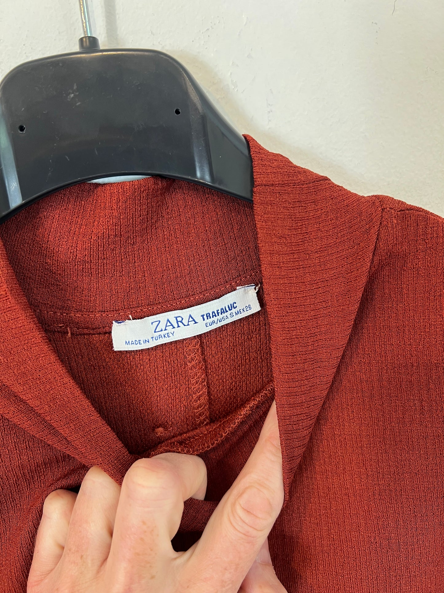 ZARA. Vestido teja botones espalda T.s