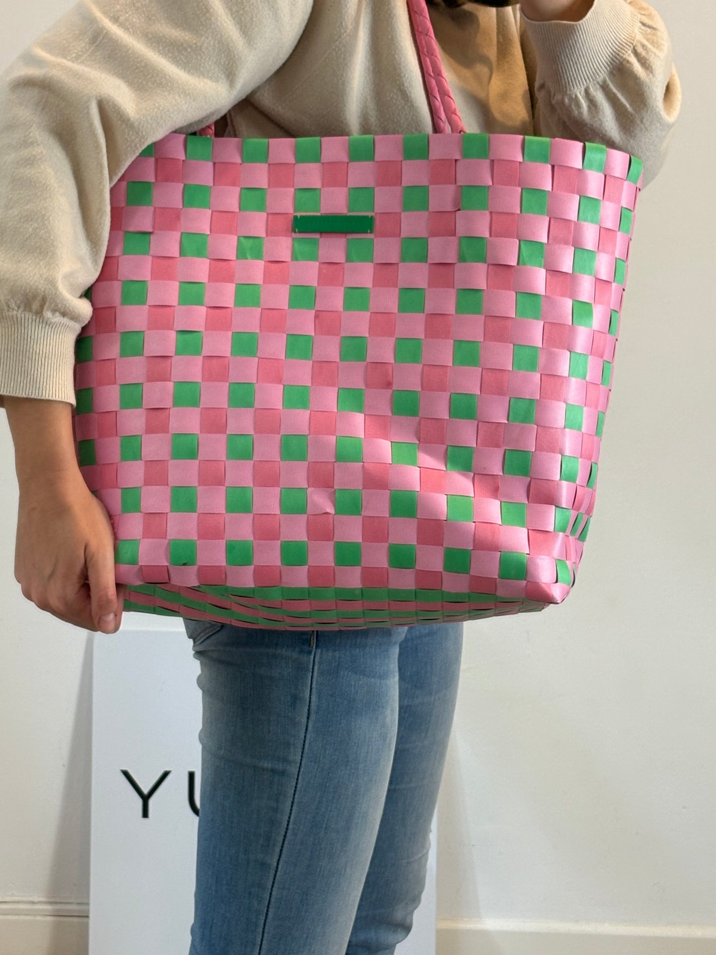 DRUNK ELEPHANT. Bolso tote mimbre bicolor