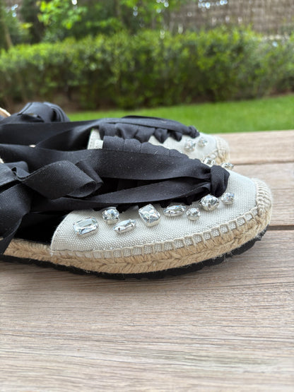 LOEWE. Alpargata detalle pedrería. T 39