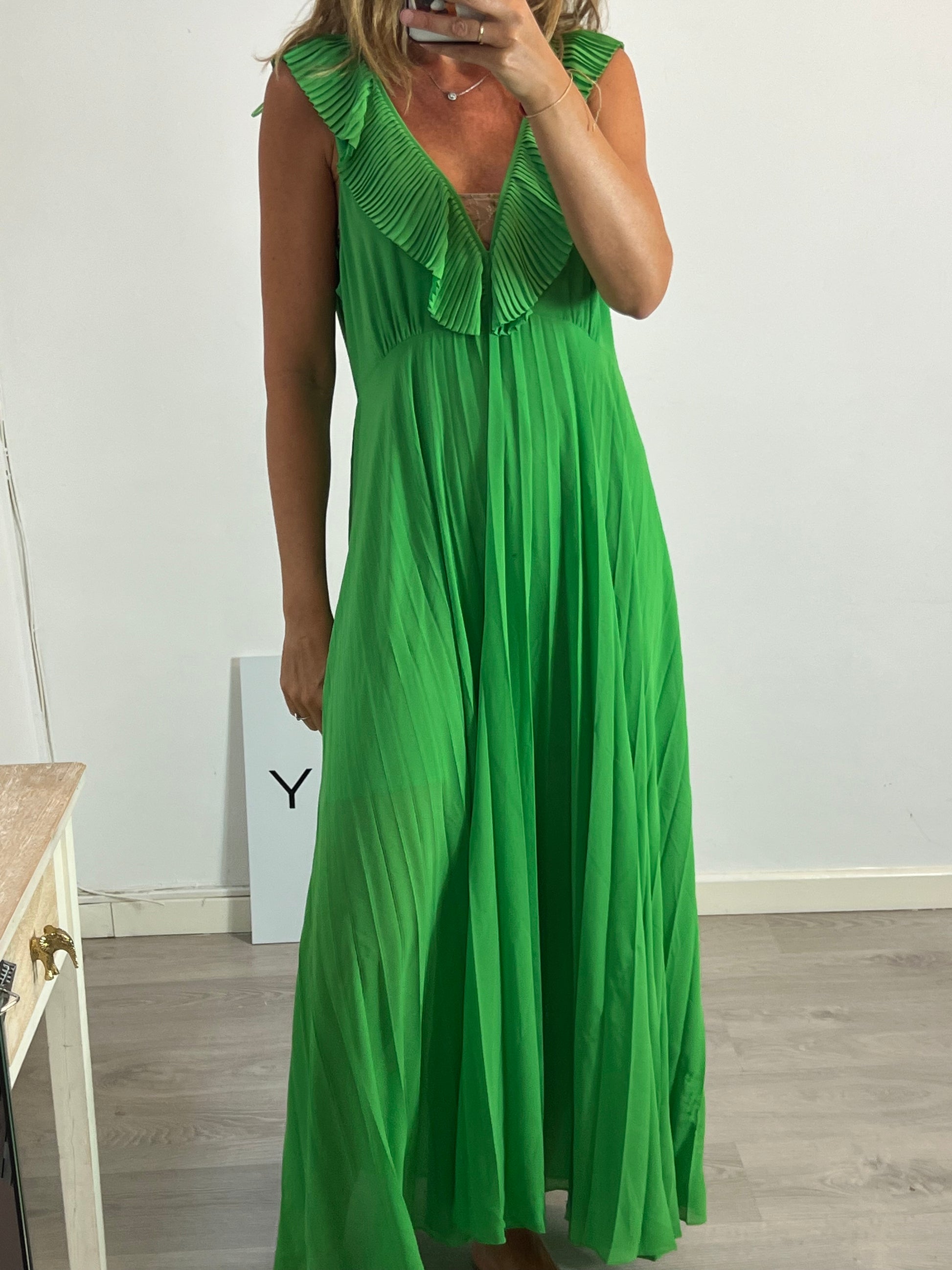 ZARA, Green pleated dress S.xl Hibuy market ZARA, Green pleated dress S.xl Hibuy market