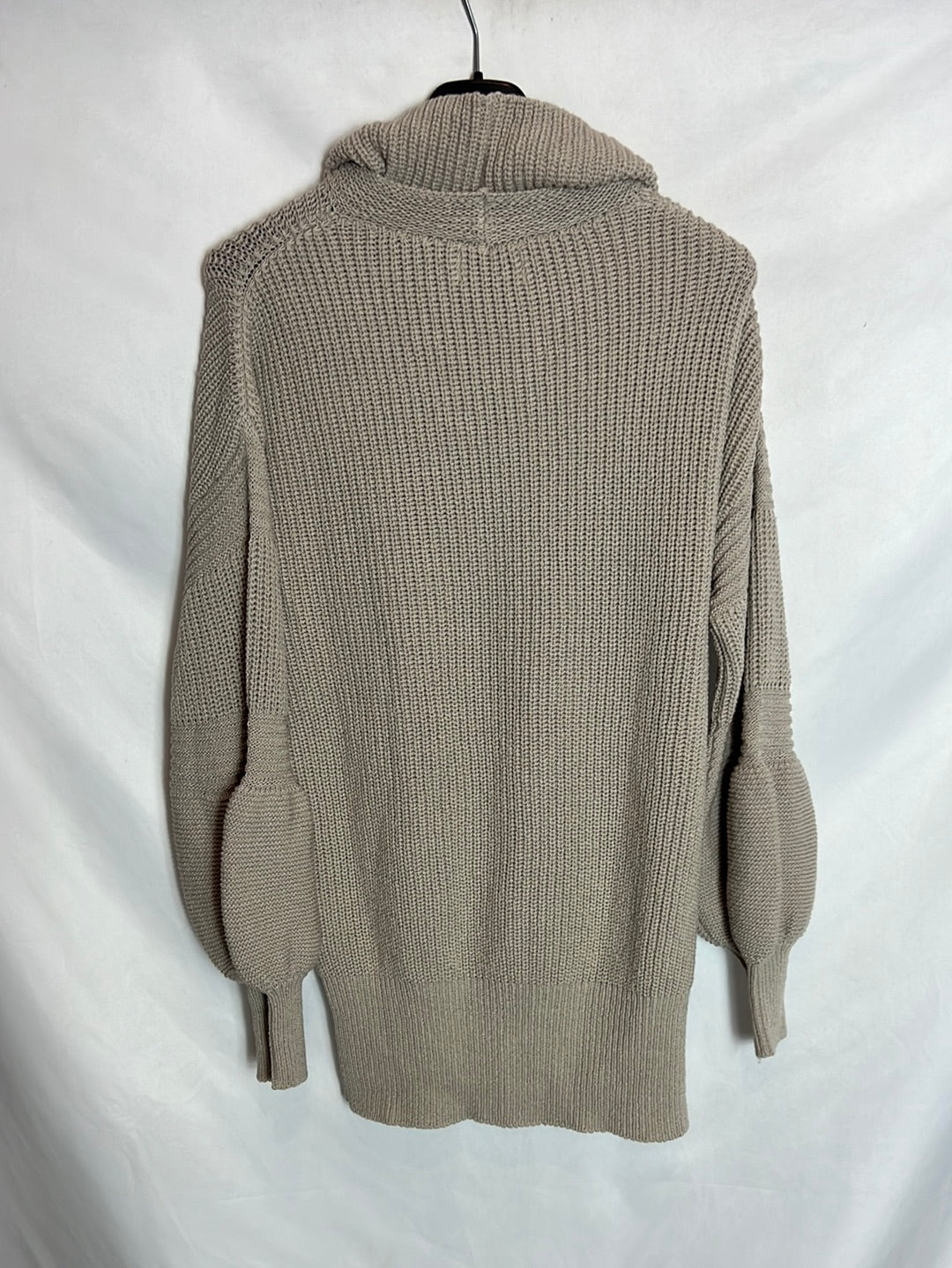 FALCONERI. Beige ruffle-neck sweater. TS
