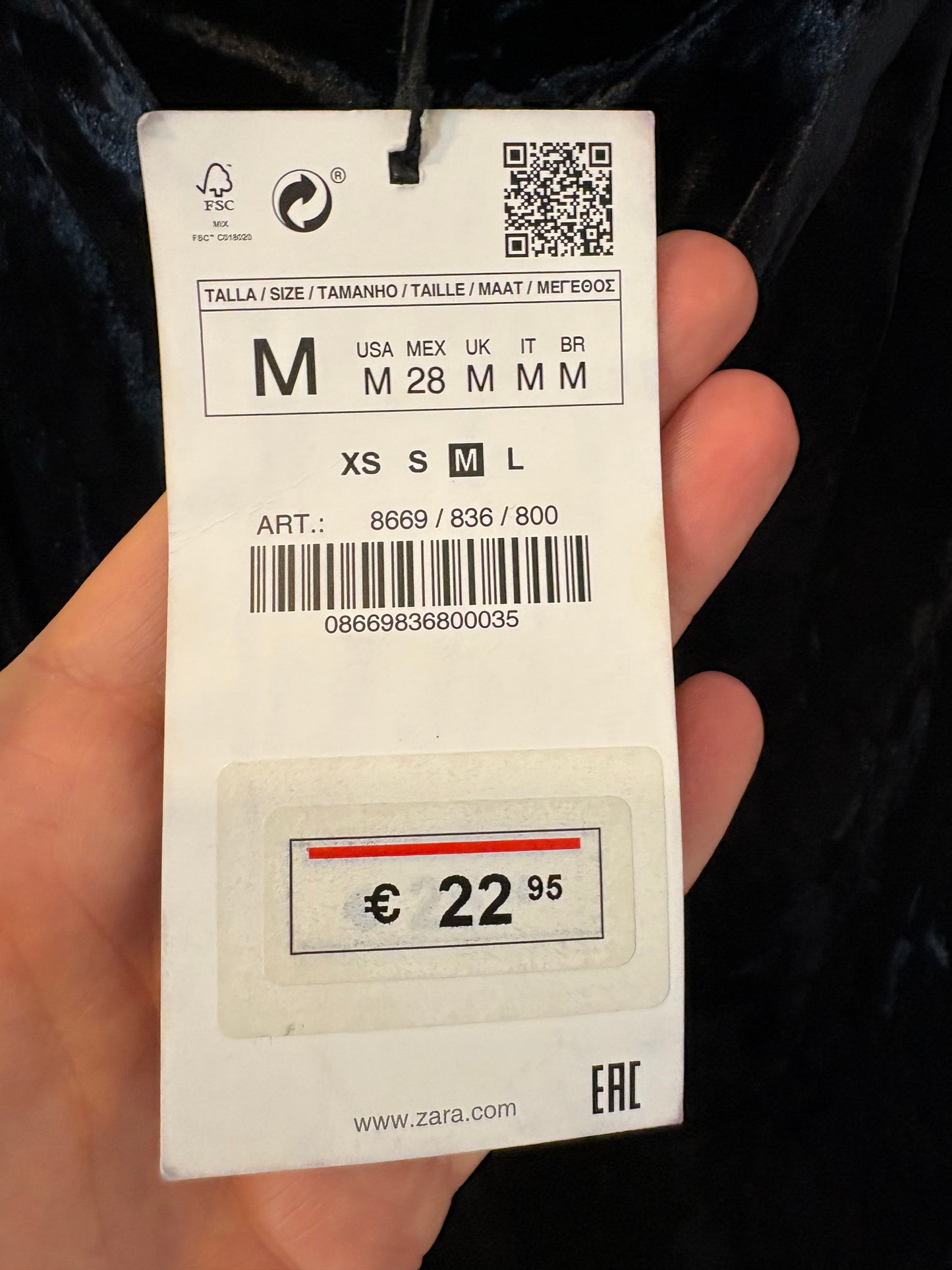 ZARA. Pantalón fluido terciopelo