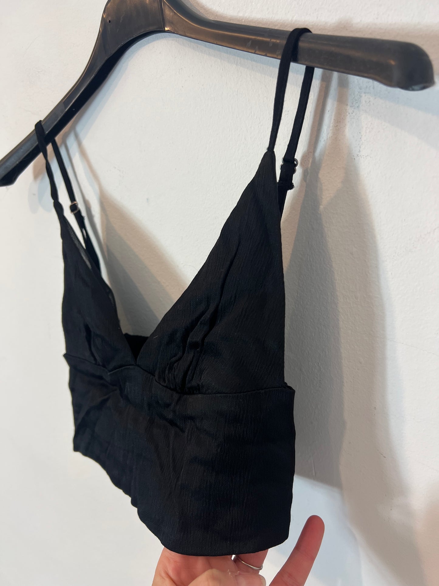 ZARA. Textured black crop top. Size XS