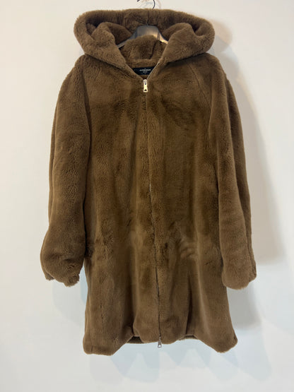 LEFTIES. Brown fur coat. T.L.