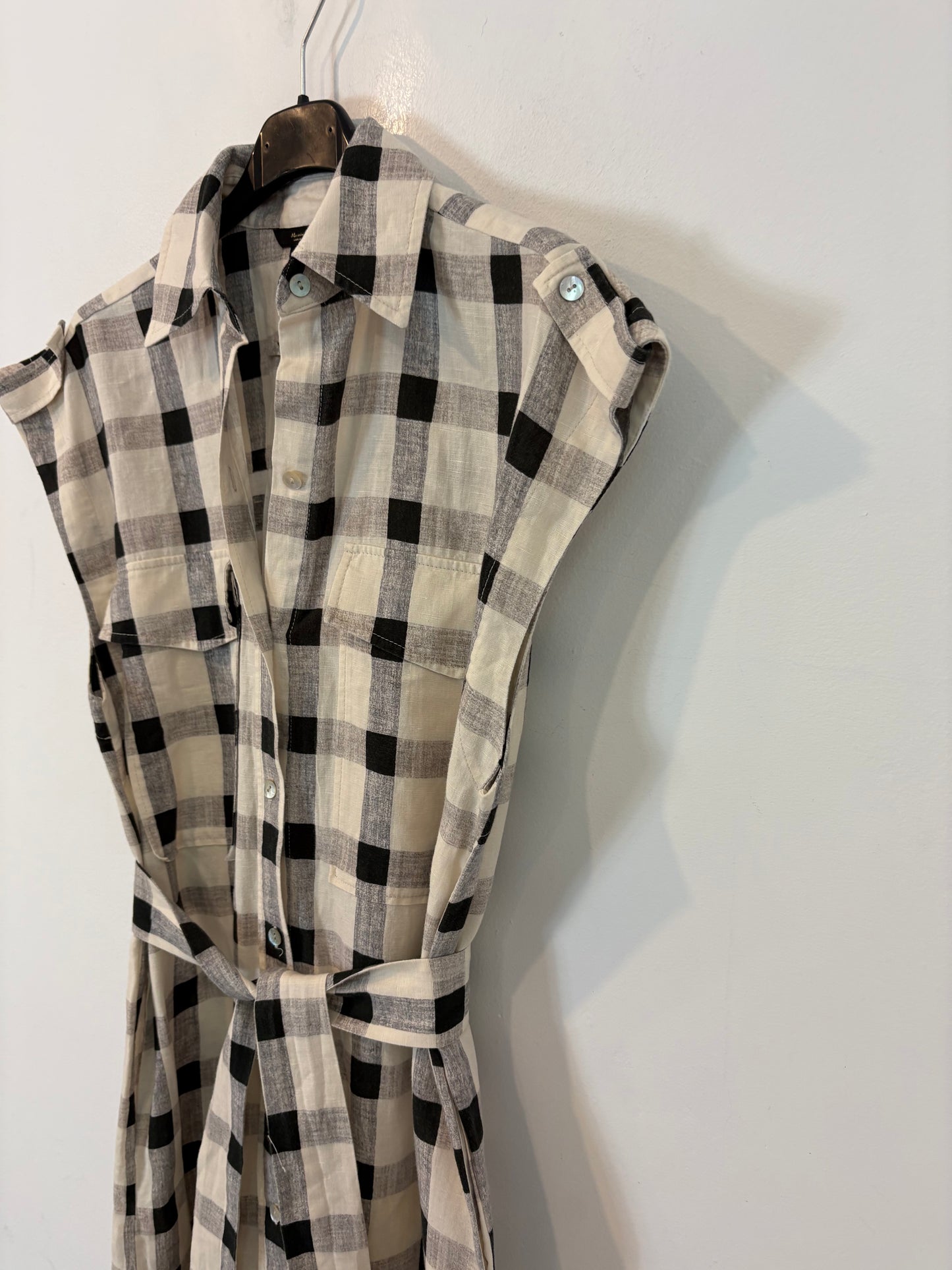 MASSIMO DUTTI. Linen shirt dress. T 34