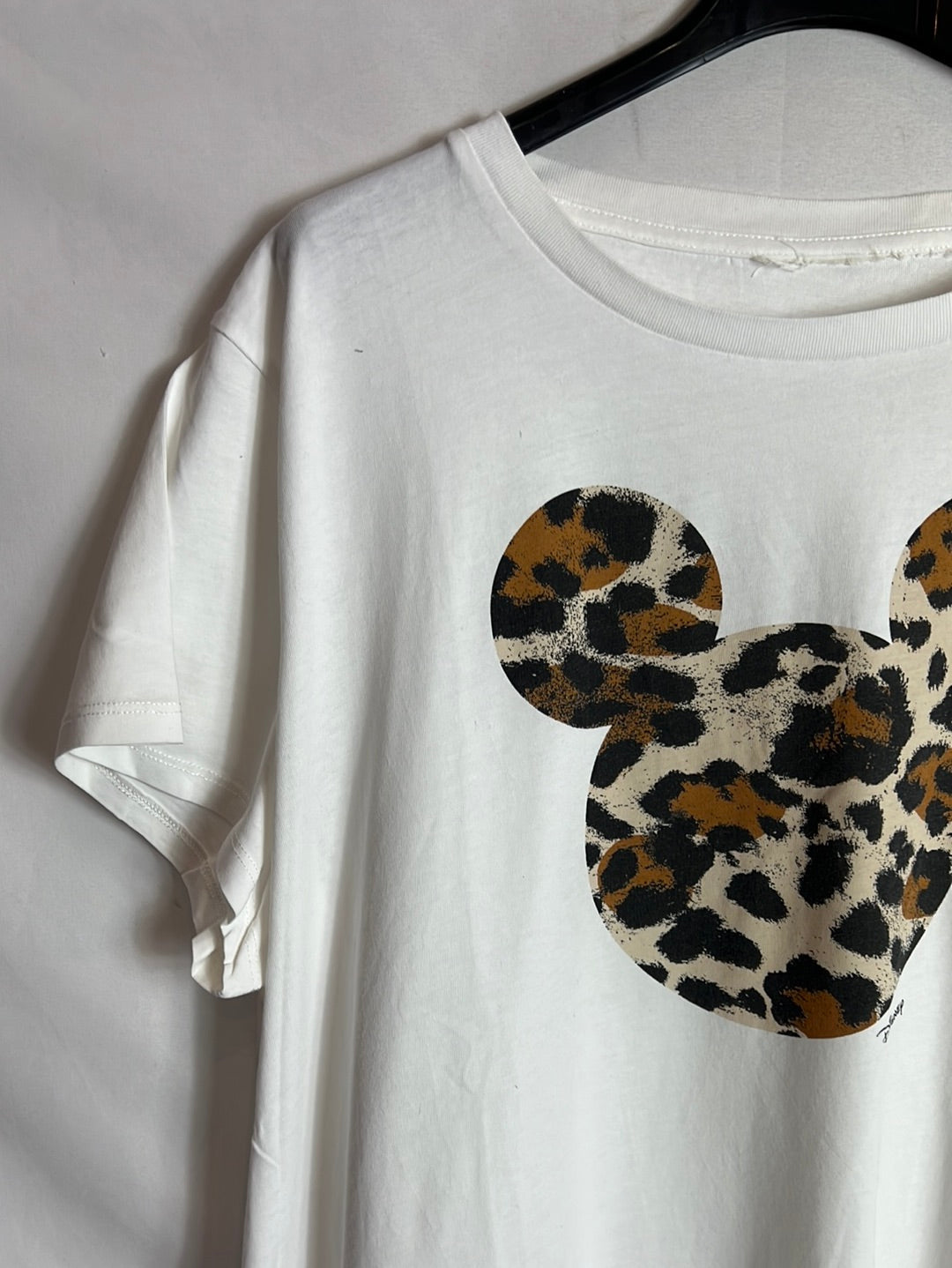 OTRAS. Camiseta blanca cara print . TL