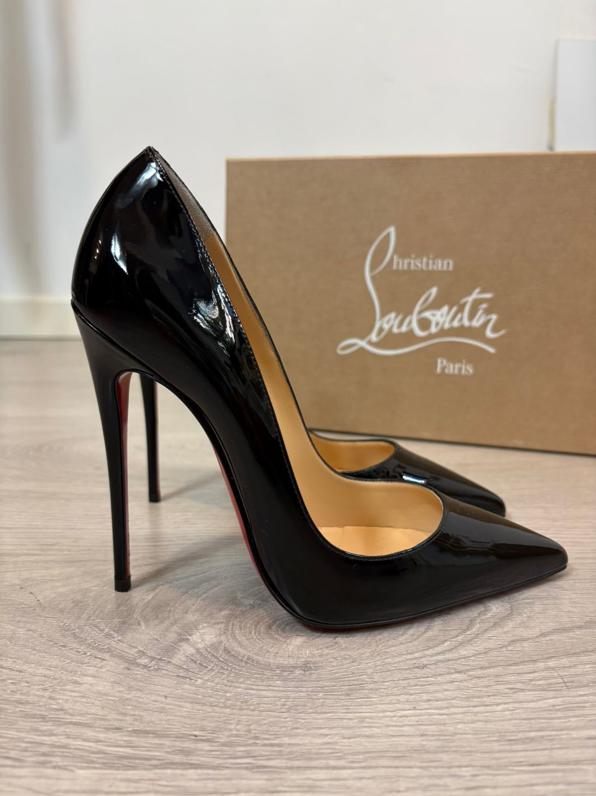 LOUBOUTIN. So Kate 120 tacones charol negros. T 38