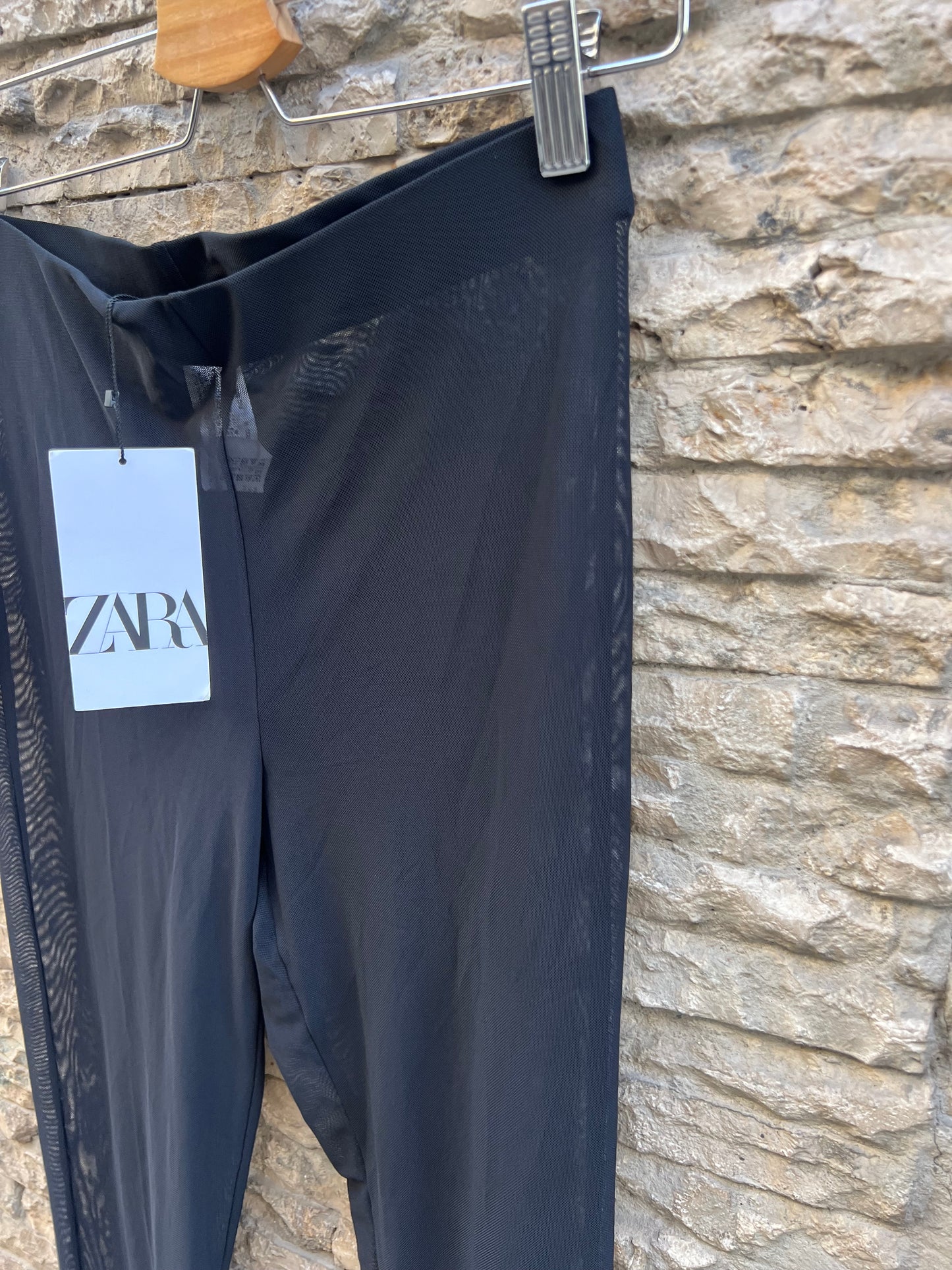 ZARA. Leggins semi transparentes negros. T M