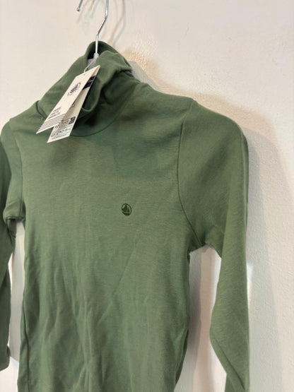 PETIT BATEAU. Camiseta verde manga larga. T 6 años