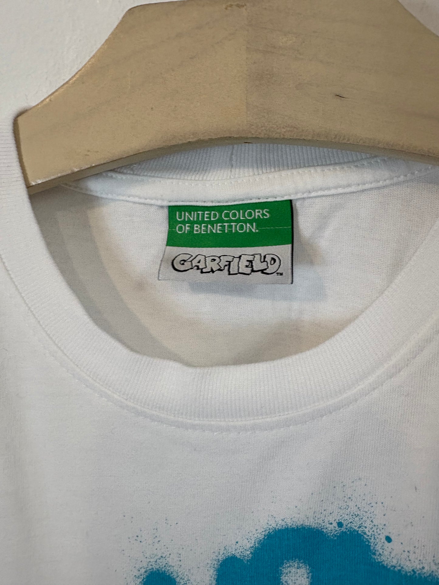 BENETTON. Camiseta blanca Garfield T.4 años