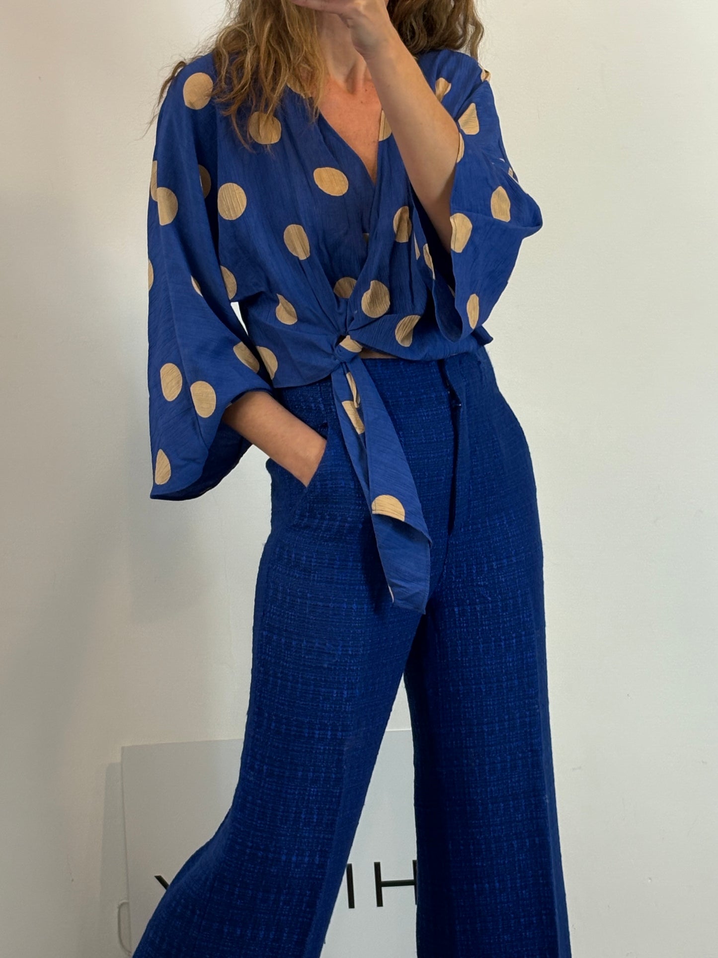 ZARA. Pantalón azul tweed