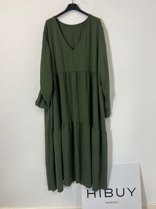 OTHERS. Long green dress S.3xl