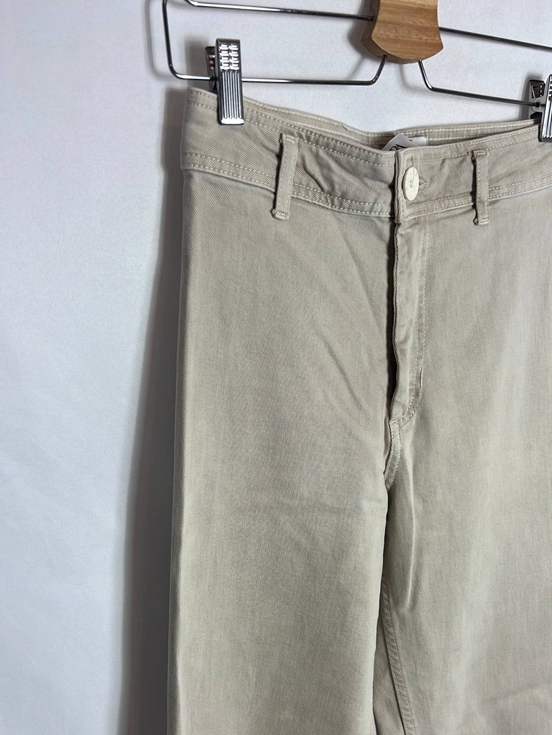 ZARA. Tan culottes. Size 36