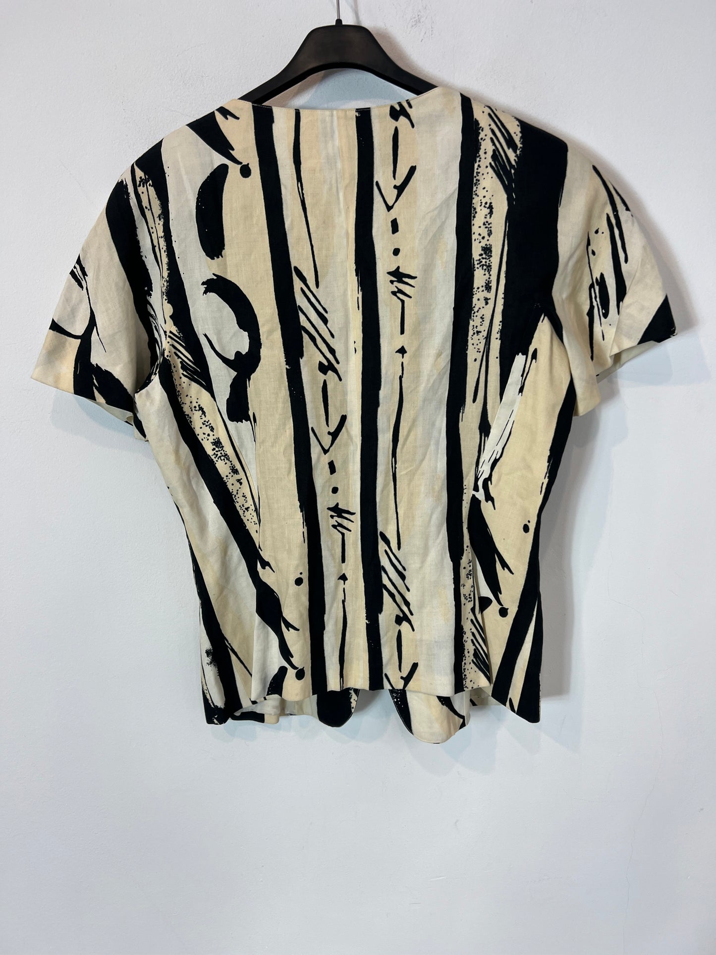 MARELLA. Top estampado abotonado vintage. T 40