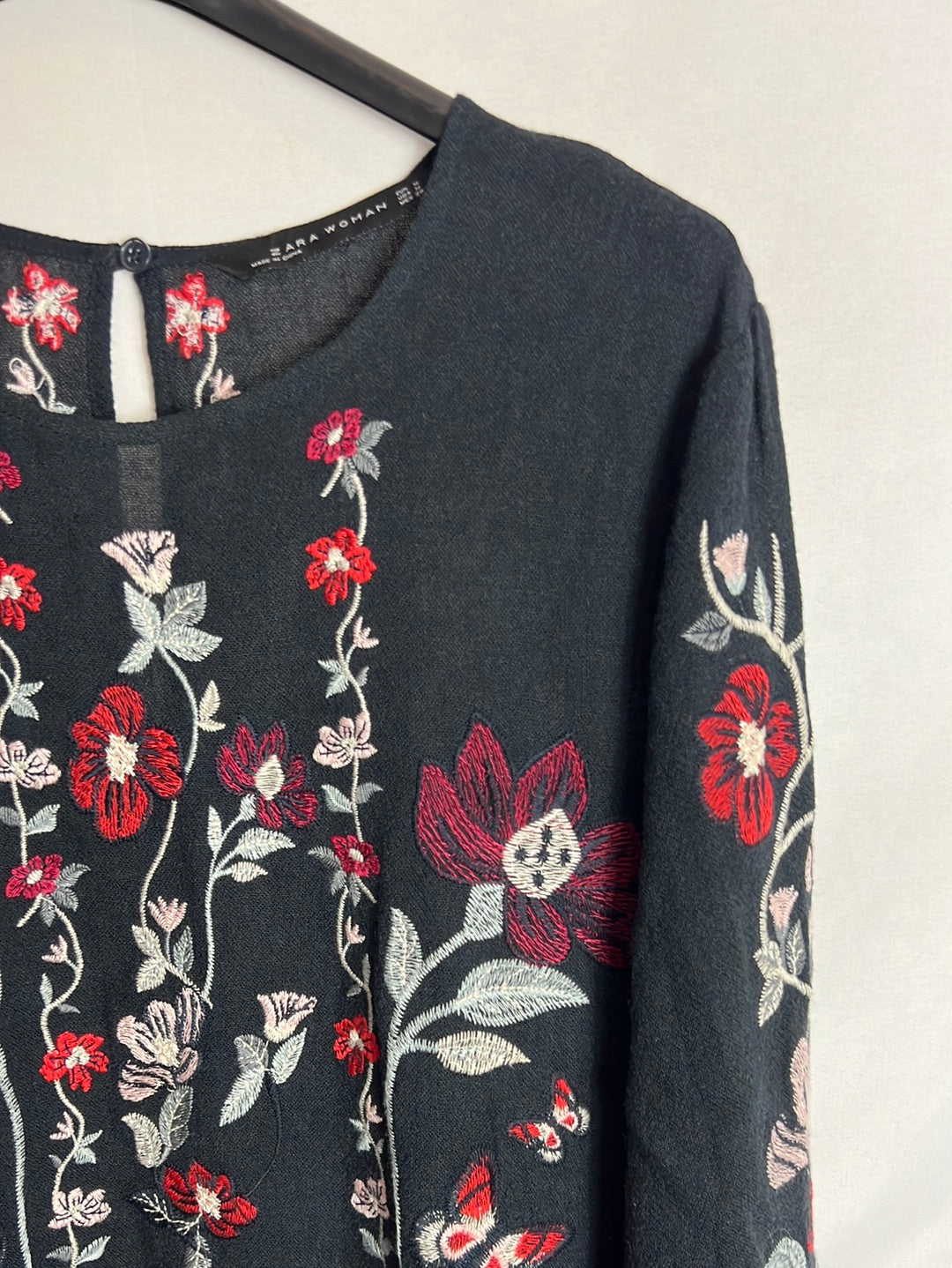 ZARA. Asymmetrical embroidered dress. TM