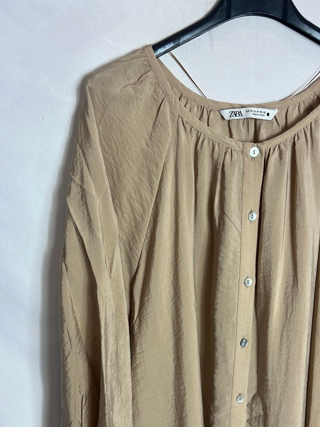 ZARA. Vestido midi abotonado brillo. TM