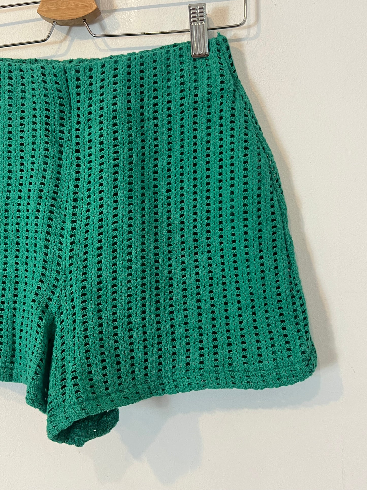 MANGO. Green die-cut set Ts/m